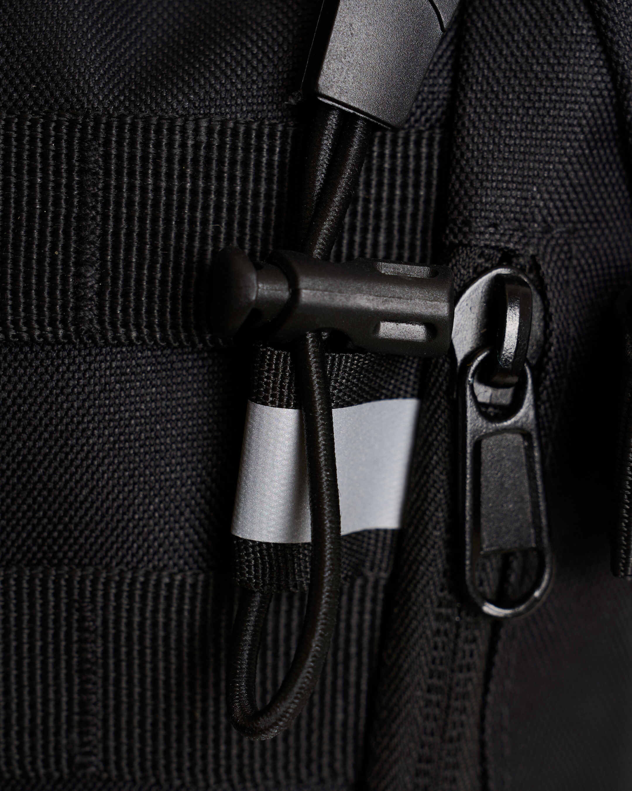 Everyday Onyx Black Backpack 25L with Crimson Bear