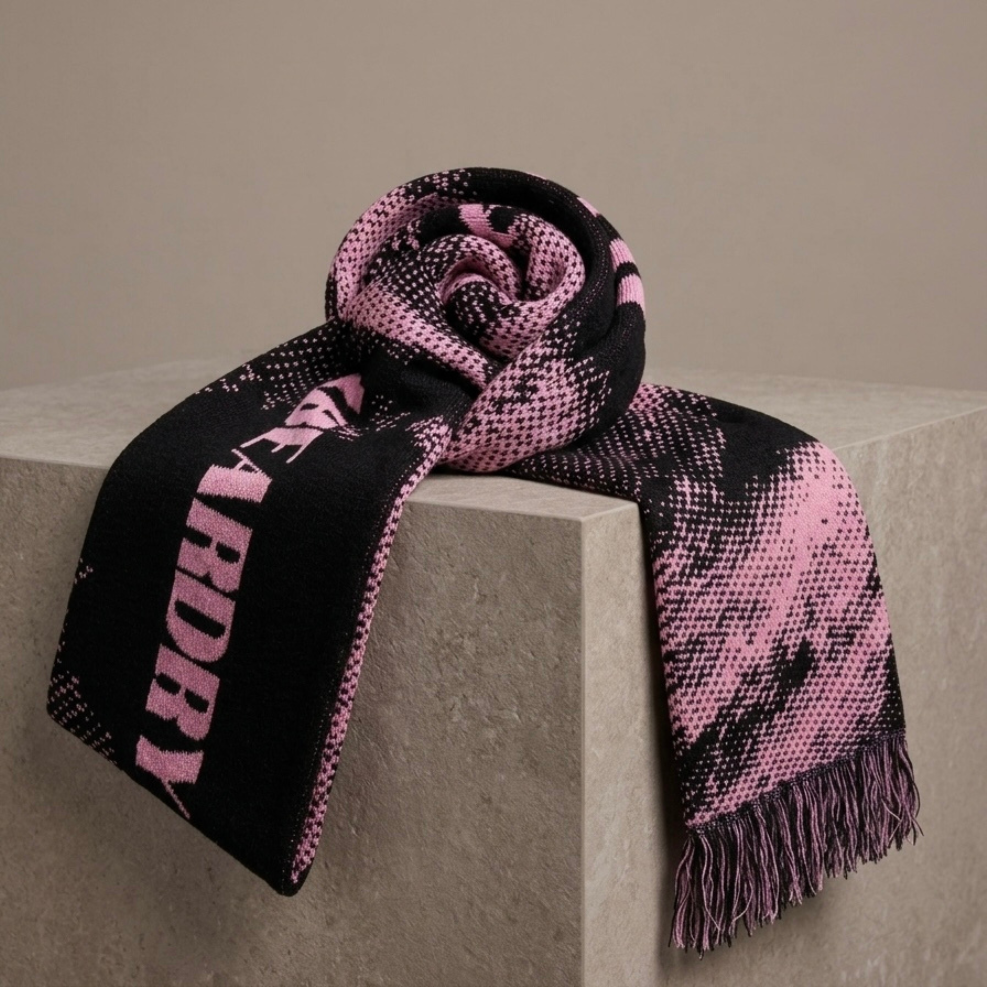 Grizzly Tech Scarf