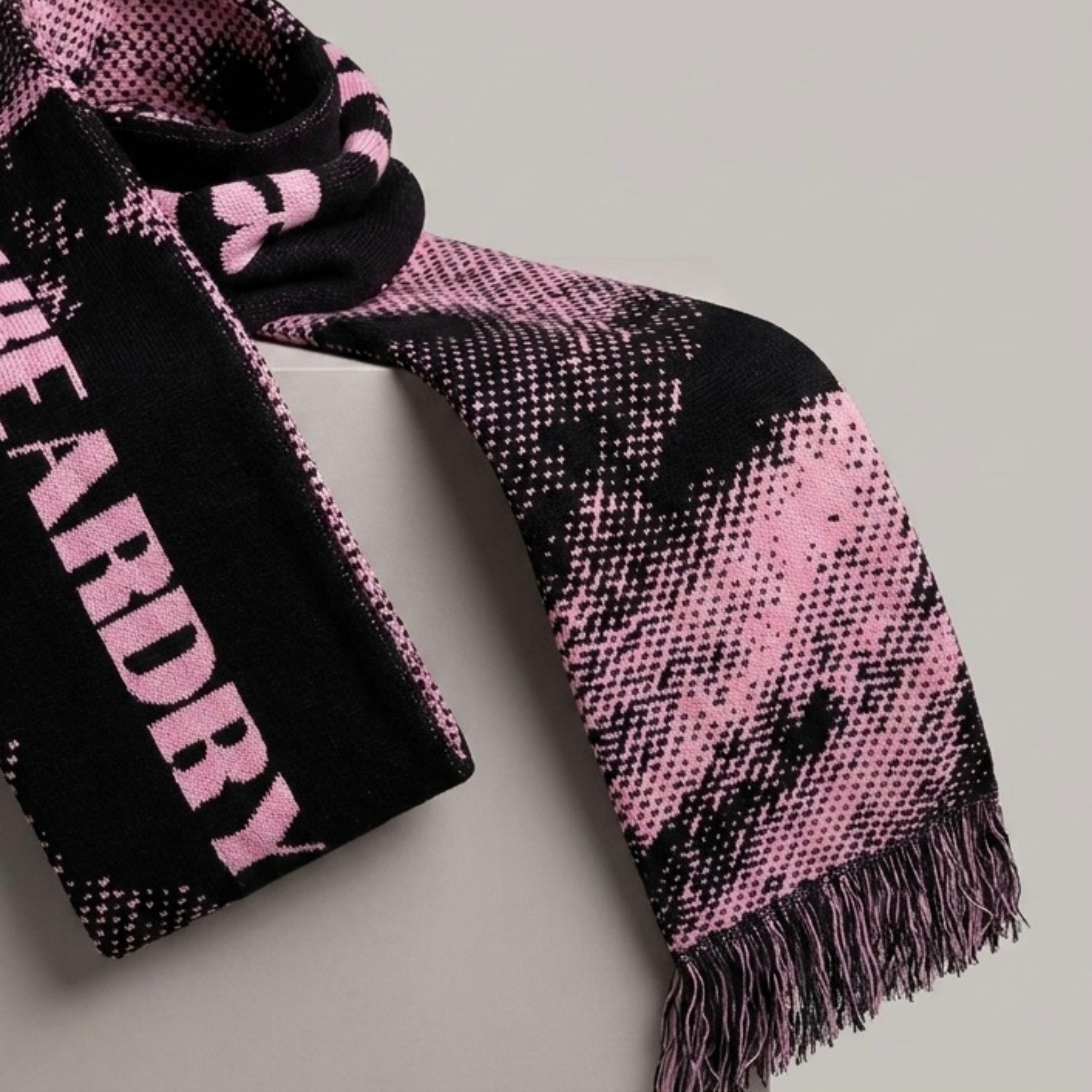 Grizzly Tech Scarf