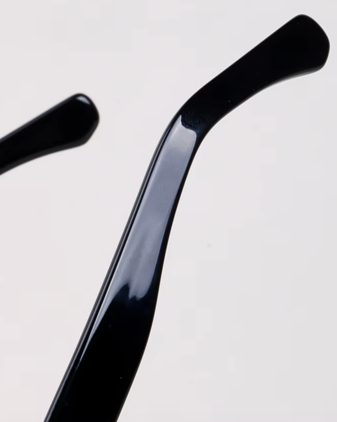 Black Linear Polarised Sunglasses